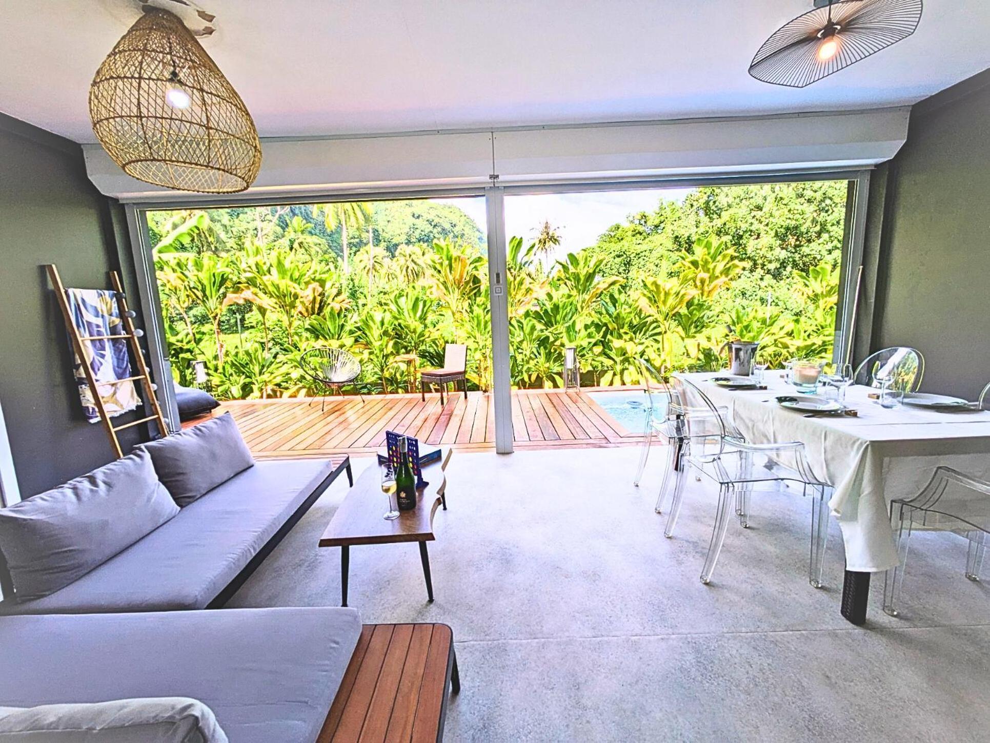 Natura Om Teahupoo Surf Lodge Toanoano Exteriör bild